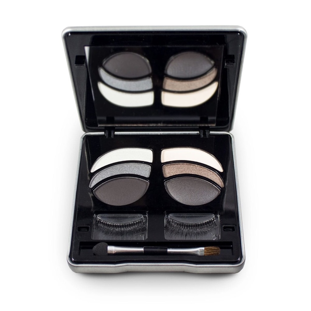 Eyeshadow and Eyelashes Kit Makeover Essentials